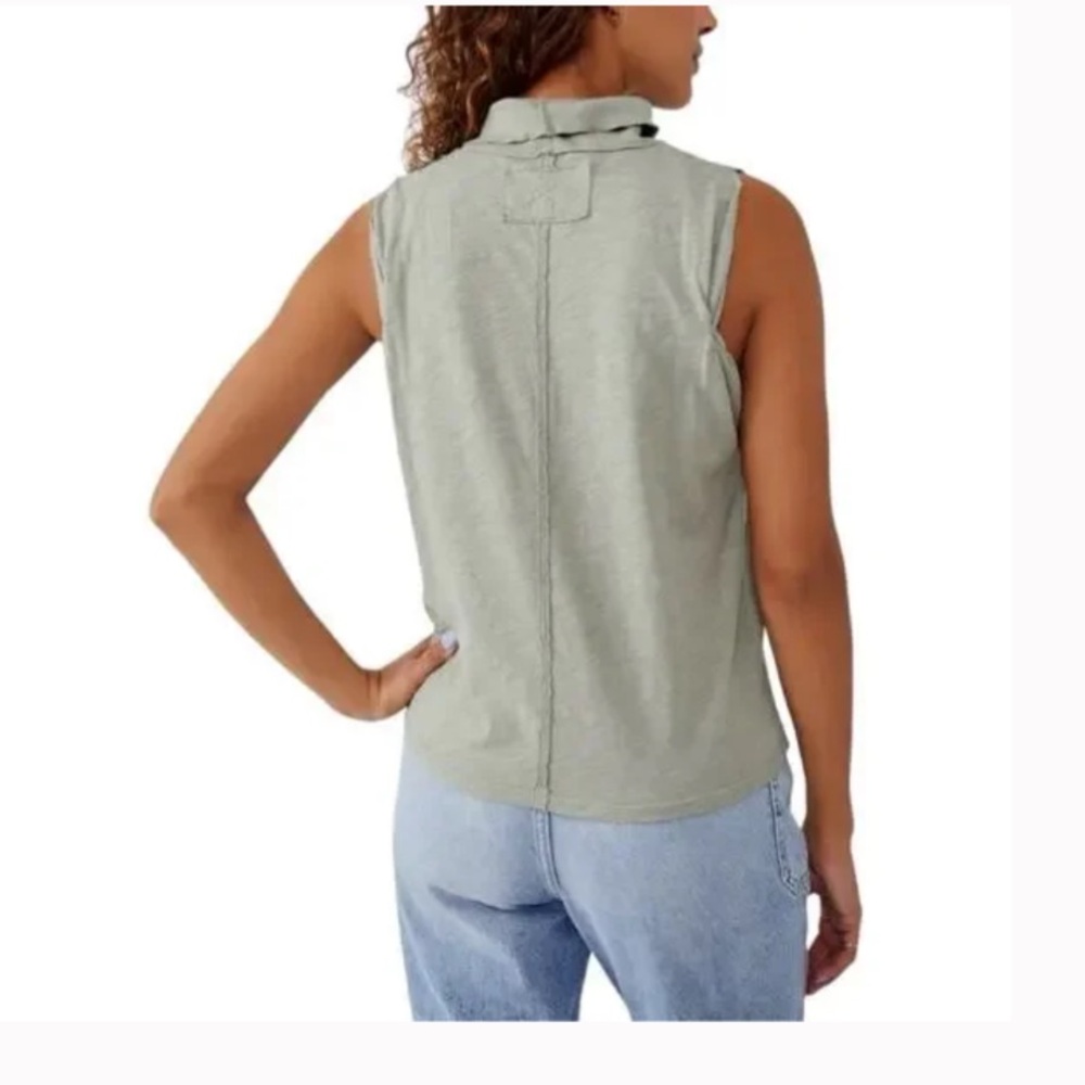 FLAWED - We The Free -‎ Xena Turtleneck Muscle Tank - Picture 2 of 9